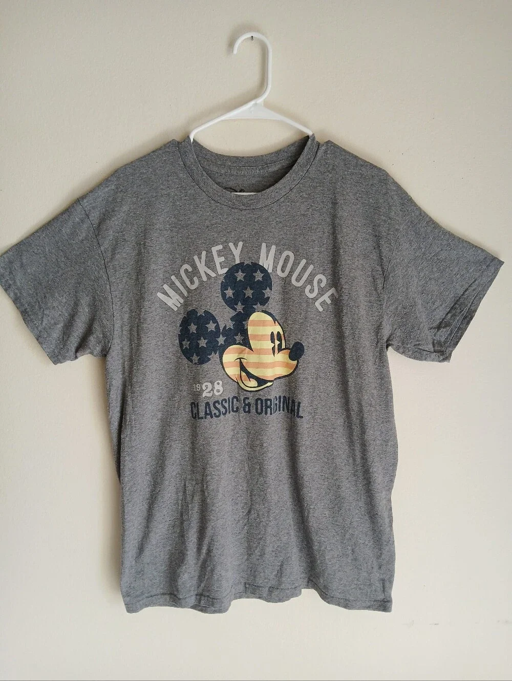 Disney T Shirt Gray Mickey Size Large